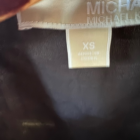 Michael Kors blouse size XS - Picture 3 of 5